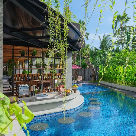 Kayumas Seminyak Resort