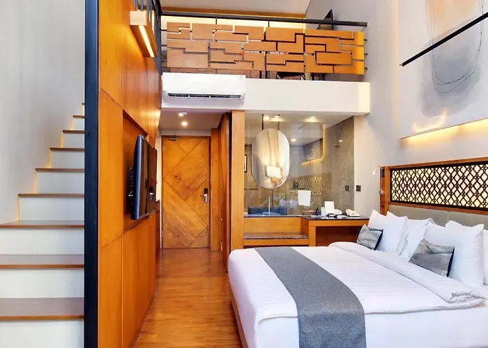 Hotel Kayumas 4*