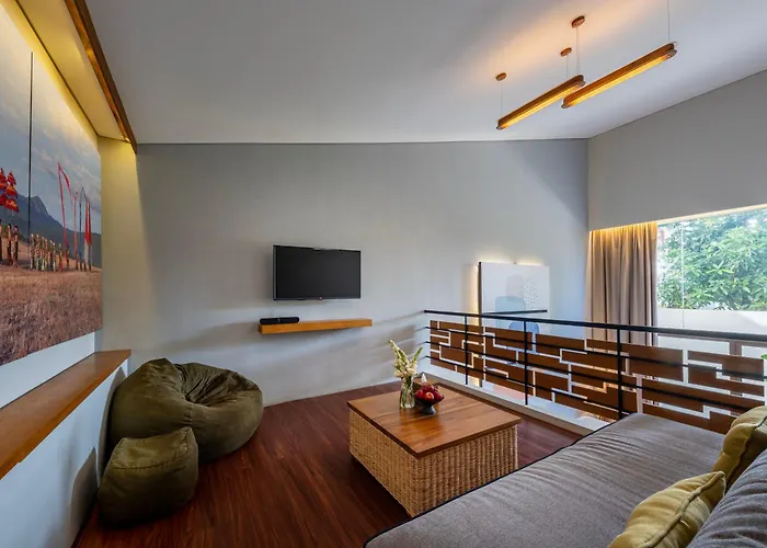 Hotel Kayumas 4*