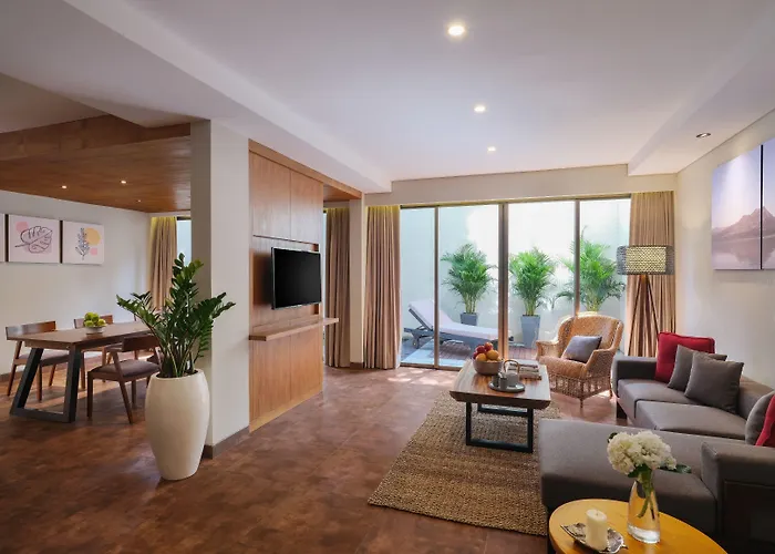 Kayumas Hotel 4*